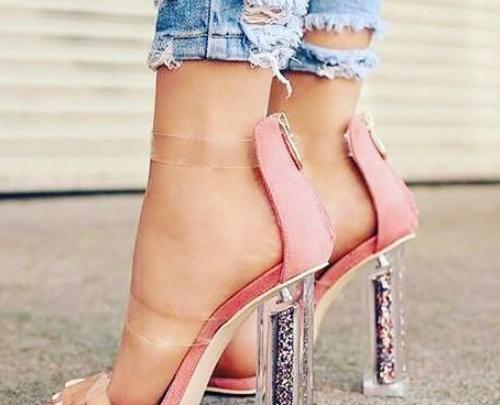 عکس کفش پاشنه بلند دخترانه صورتی