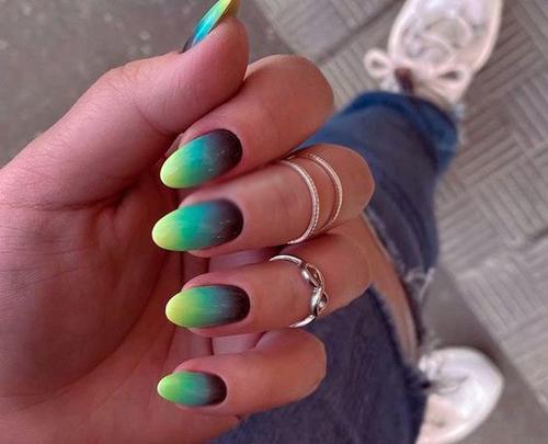 عکس طراحی ناخن امبره