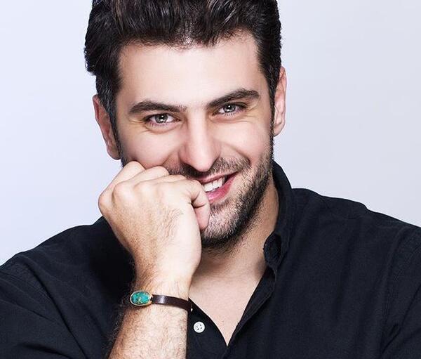 عکس علی ضیا مجری و همسرش
