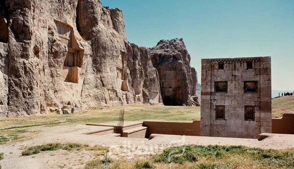 عکس داخل کعبه زرتشت