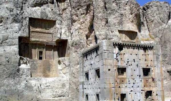 عکس داخل کعبه زرتشت