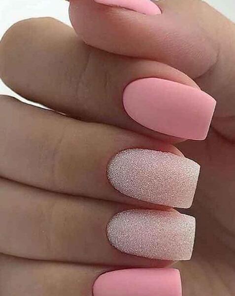 عکس مدل ناخن زرشکی مات