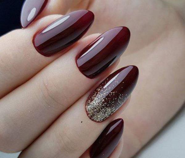 عکس مدل ناخن زرشکی مات