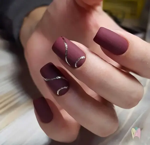 عکس مدل ناخن زرشکی مات