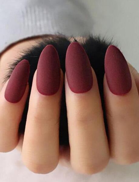 عکس مدل ناخن زرشکی مات