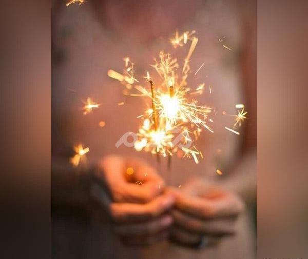 فشفشه ژست عکس تولد با فشفشه