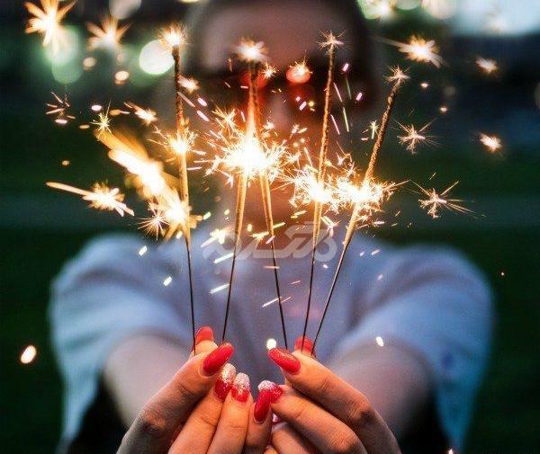 فشفشه ژست عکس تولد با فشفشه
