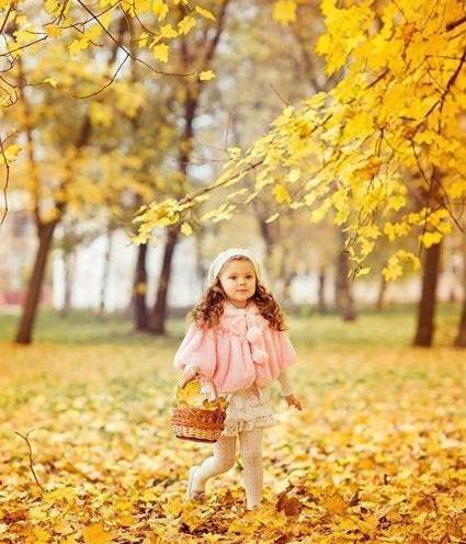 عکس پاییزی پسر بچه