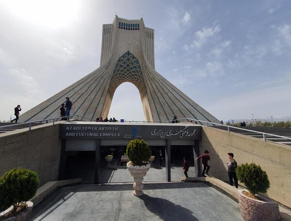 عکس برج آزادی از بالا