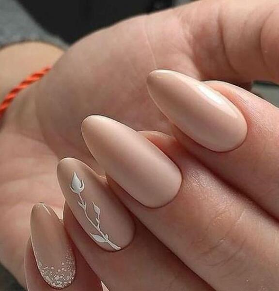 عکس کاشت ناخن کرمی