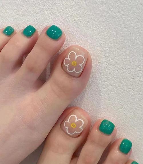 عکس مدل های جدید طراحی ناخن پا