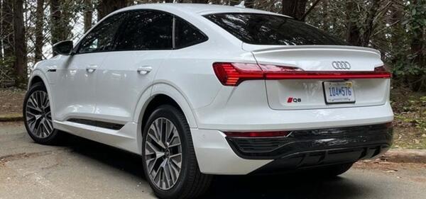 عکس ماشین آئودی شاسی بلند