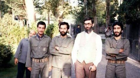 عکس رهبر لباس شخصی