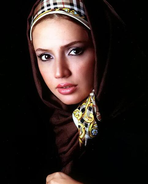 عکس شبنم قلی خانی با آرایش