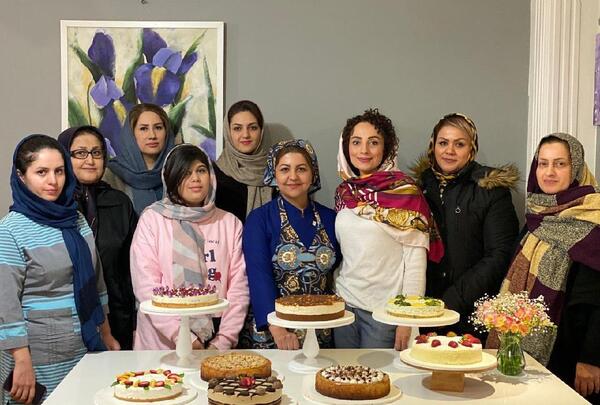 عکس کیک ضد جاذبه