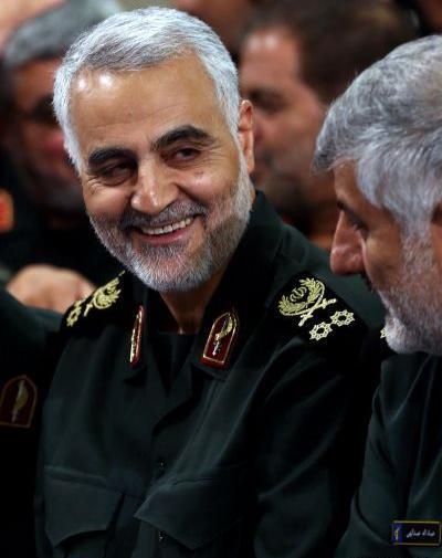 عکس شهید سلیمانی با کیفیت