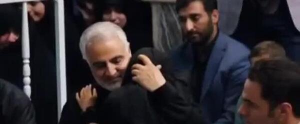 عکس مشکی حاج قاسم سلیمانی