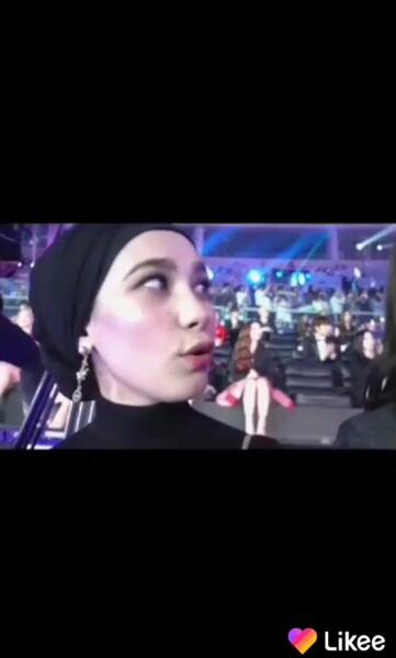 عکس جونگ کوک با روسری