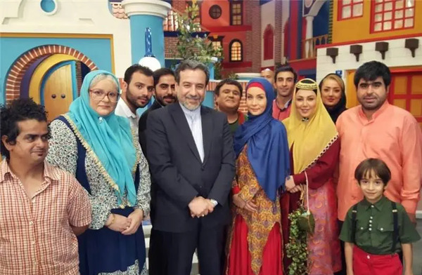 عکس همسر جدید عمو پورنگ