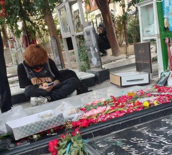 عکس از مزار شهید ابراهیم هادی