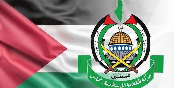 عکس دنیا فنی زاده و کلاه قرمزی