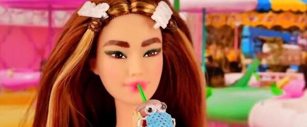 عکس بازی باربی صورت دار