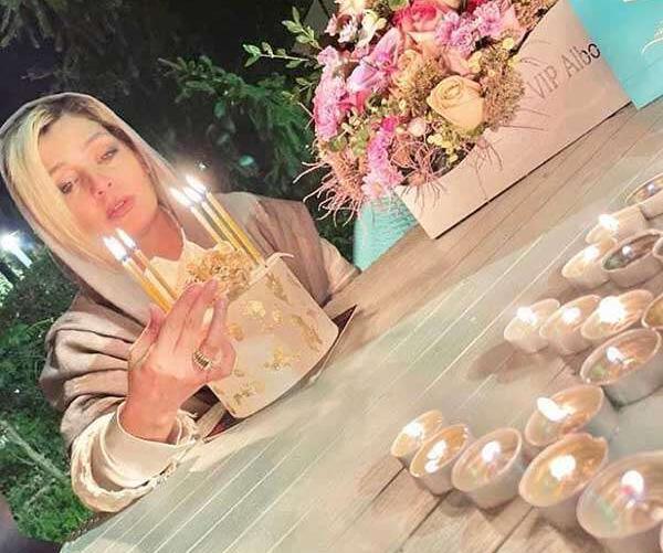 عکس رنگ مو زرد عقدی