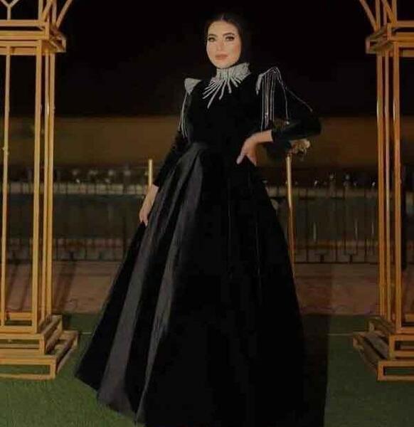 عکس لباس مجلسی ماکسی بلند پوشیده