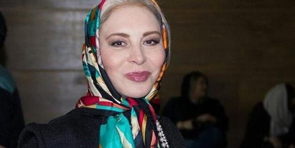 عکس افسانه بایگان در خاکسپاری شجریان