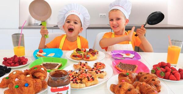 عکس دختر بچه زخمی