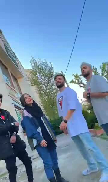 عکس دسته جمعی اکیپ نیکا و متین