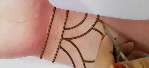 عکس اموزش حنا روی دست