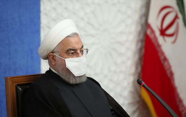 عکس سردار آزمون با حسن روحانی