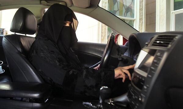 عکس در حال رانندگی