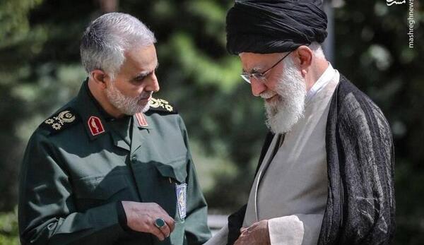 عکس رئیسی کنار حاج قاسم