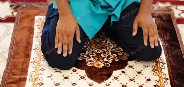 عکس دست درحال دعاکردن