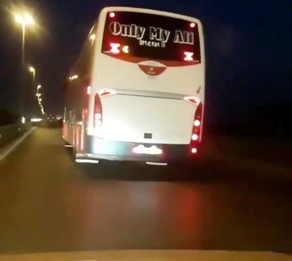 عکس جاده از داخل اتوبوس
