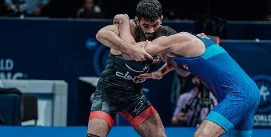 عکس بازی گرگم به هوا
