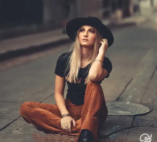 ژست عکس دخترانه تک نفره