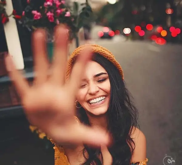 ژست عکس دخترانه تک نفره