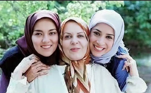عکس عاطفه نوری و همسرش پوریا پورسرخ