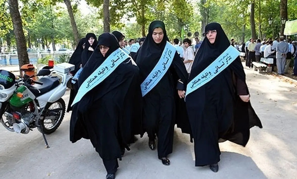 عکس شکوفه بی حجاب