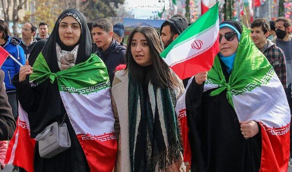 عکس شکوفه بی حجاب