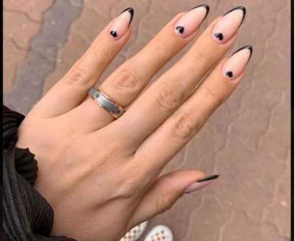 عکس طراحی ناخن ساده و شیک