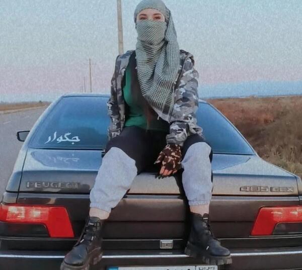 عکس دختر شوتی سوار