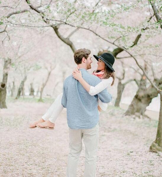 عکس ژست عکاسی دونفره فضای باز