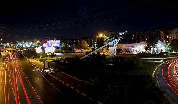 عکس رستوران در شب