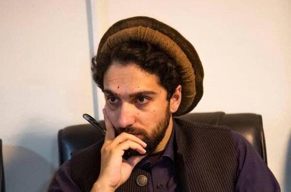 عکس احمد مسعود با شعر