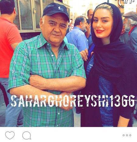 عکس اکبر عبدی با خانواده