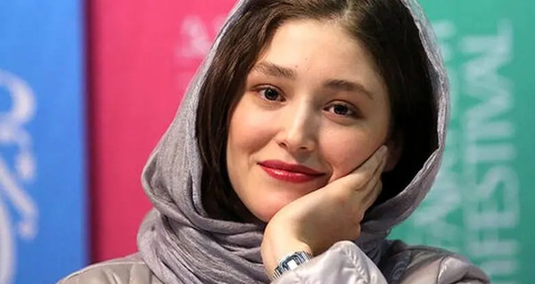عکس فرشته حسینی لب دریا